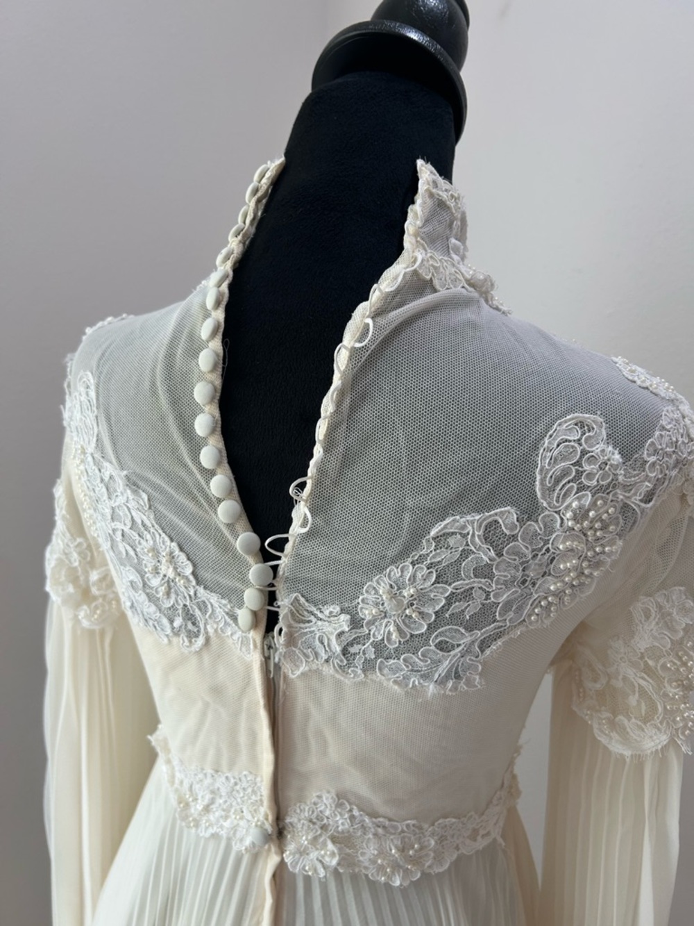 Wedding Dress Vintage Ivory Lace & Pleated Long-Sleeve Dress - Picture 11 of 12
